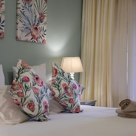 Eight Palms Hotel Port Edward Buitenkant foto