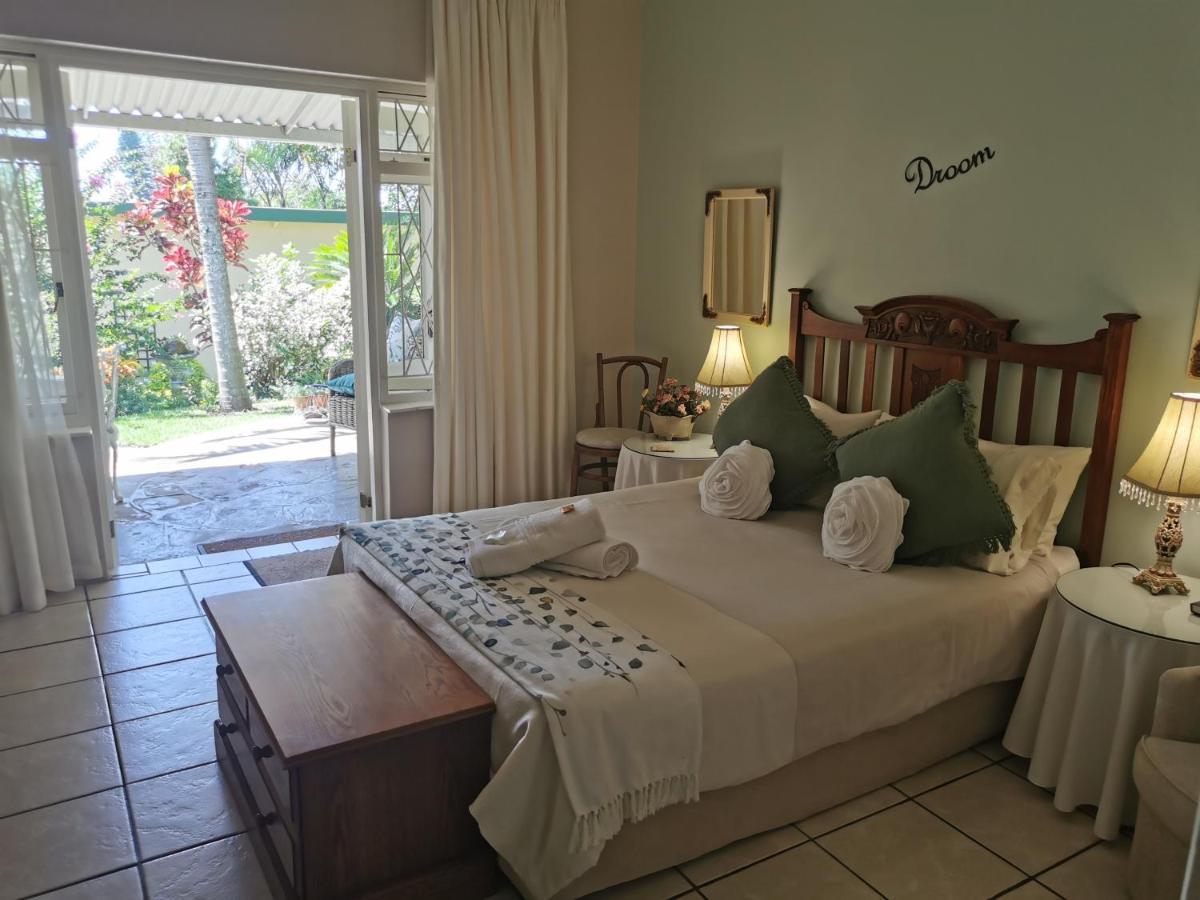 Eight Palms Hotel Port Edward Buitenkant foto