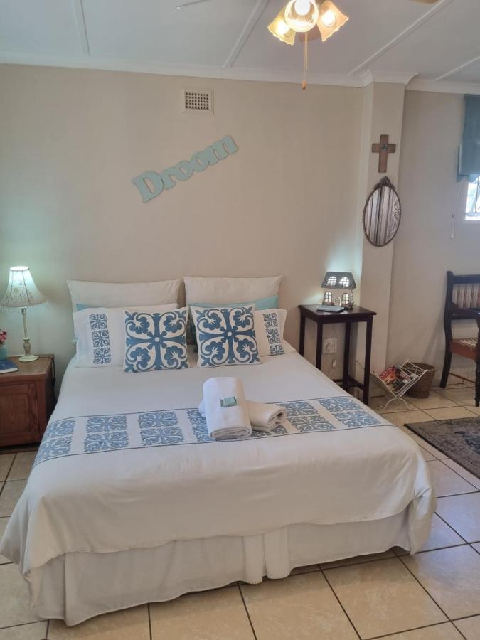 Eight Palms Hotel Port Edward Buitenkant foto