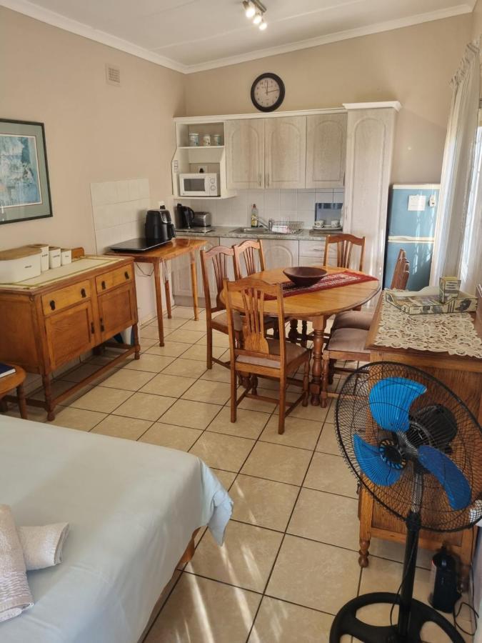 Eight Palms Hotel Port Edward Buitenkant foto