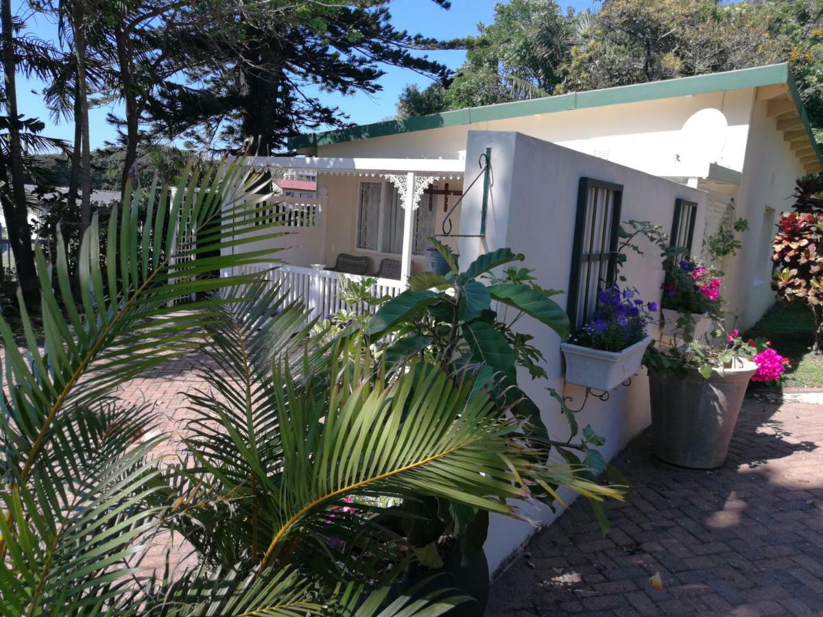 Eight Palms Hotel Port Edward Buitenkant foto