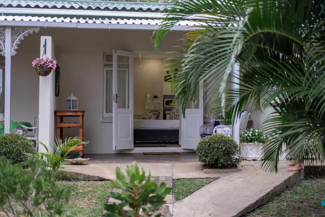 Eight Palms Hotel Port Edward Buitenkant foto