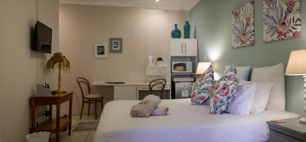 Eight Palms Hotel Port Edward Buitenkant foto